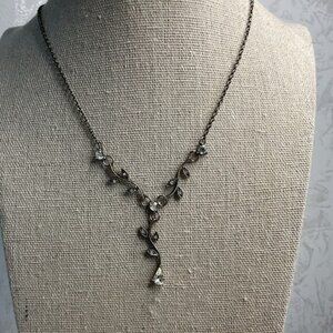Silver Tone Cable Necklace with Inline Floral Pendant